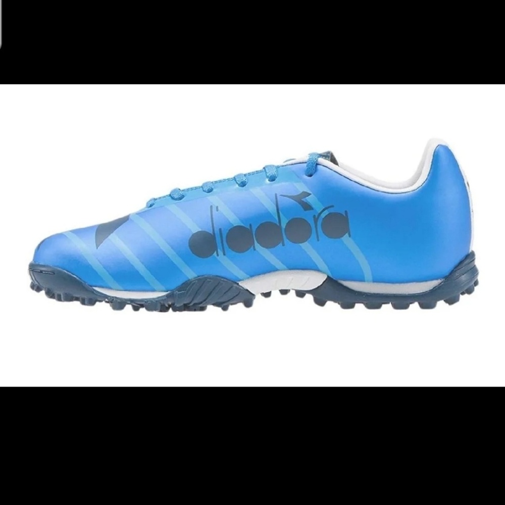 Diadora soccer turf shoes